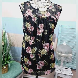 NWT Bobbie Brooks Sleeveless Floral Blouse